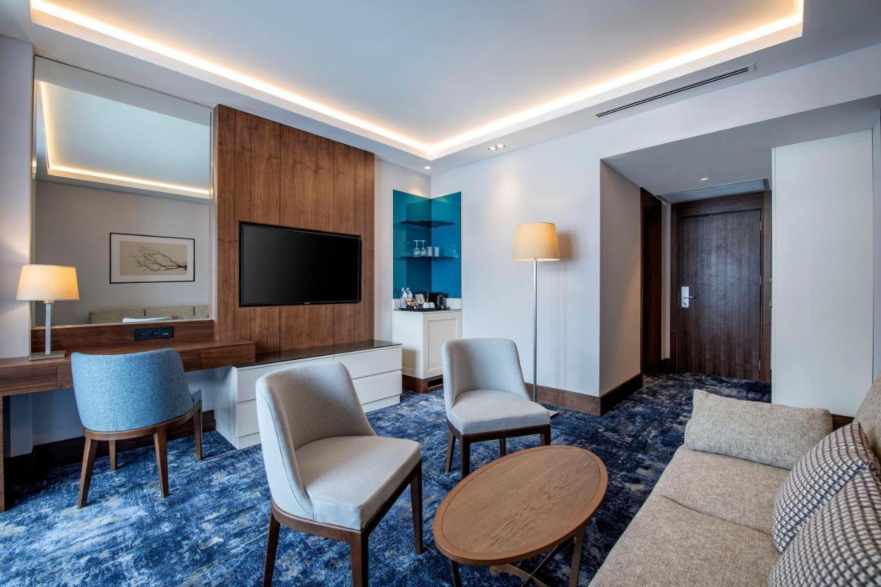 Hotel Ambassadori 5*